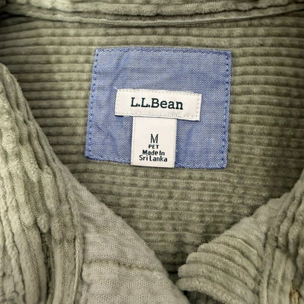 L.L. Bean Women’s Comfort Corduroy Relaxed Shirt Side Pocket Size MP Sage - Picture 5 of 11